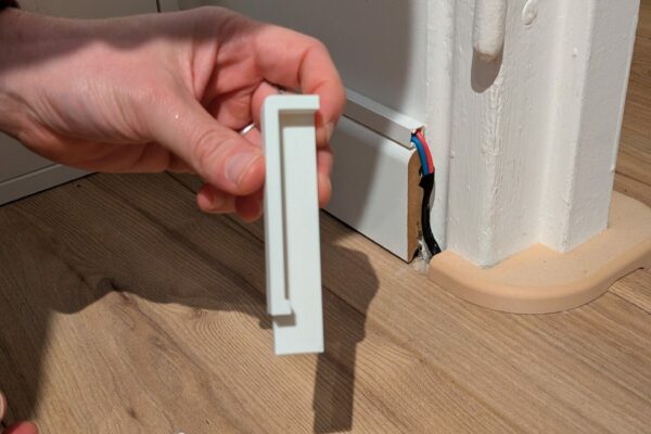 Fabrication d’un cache de plinthe sur mesure