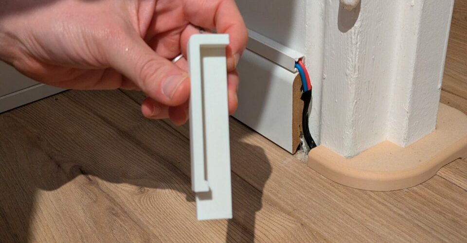 Fabrication d’un cache de plinthe sur mesure